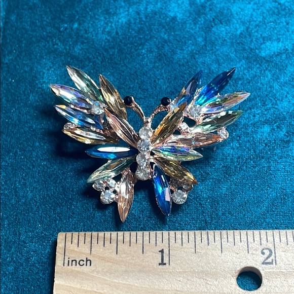 Elegant Multicolor Butterfly Brooch - Picture 5 of 5